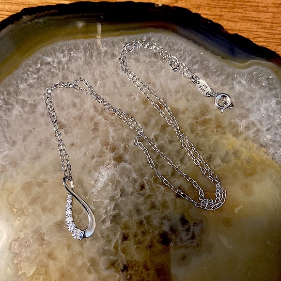 18k WGP cubic zirconia necklace boutique nwot 18” - Picture 15 of 15